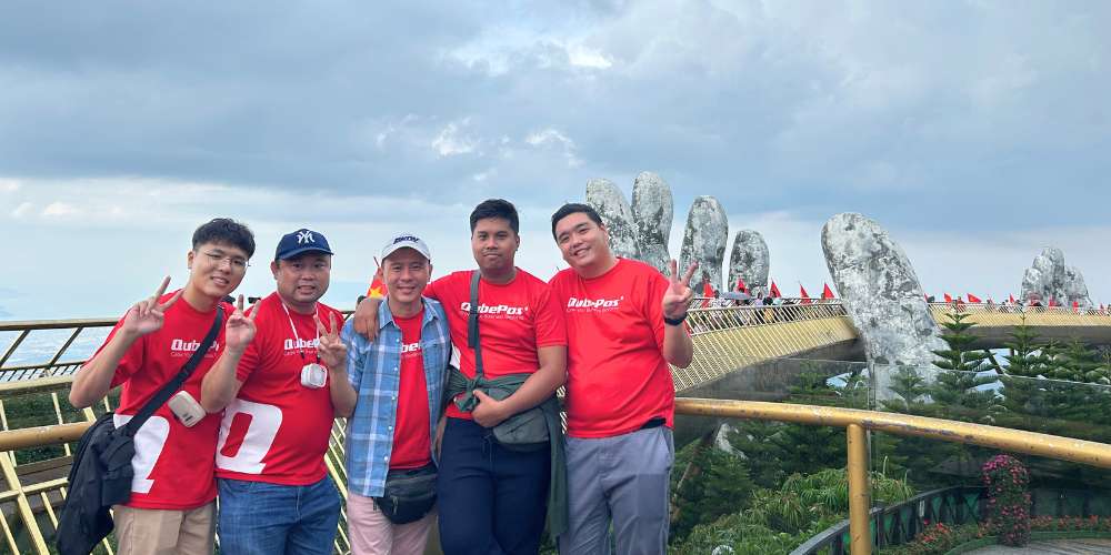 QubeApps Company Trip Vietnam Danang Bana Hills Golden Bridge