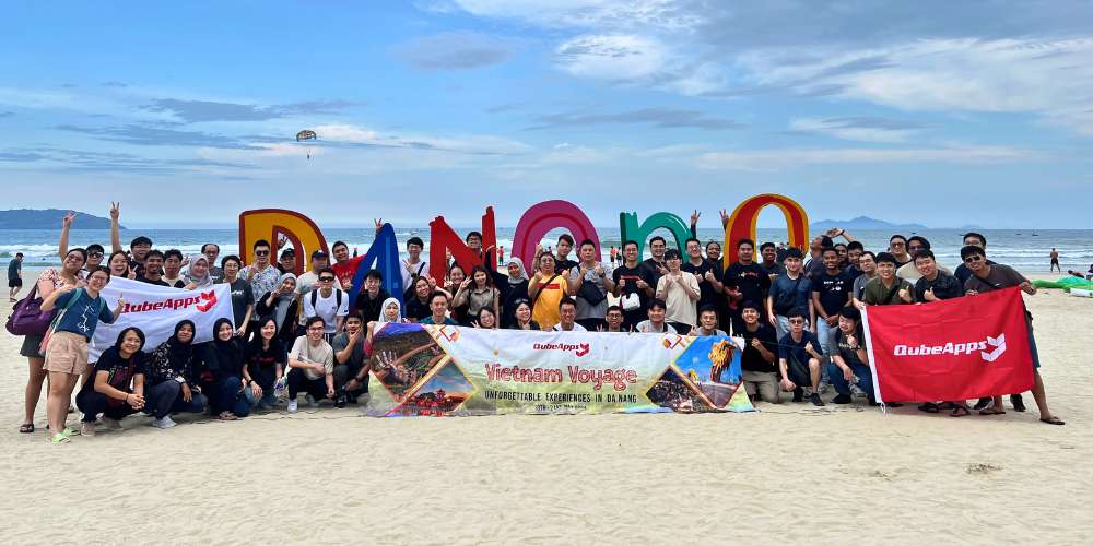 QubeApps Company Trip Vietnam Danang My Khe Beach