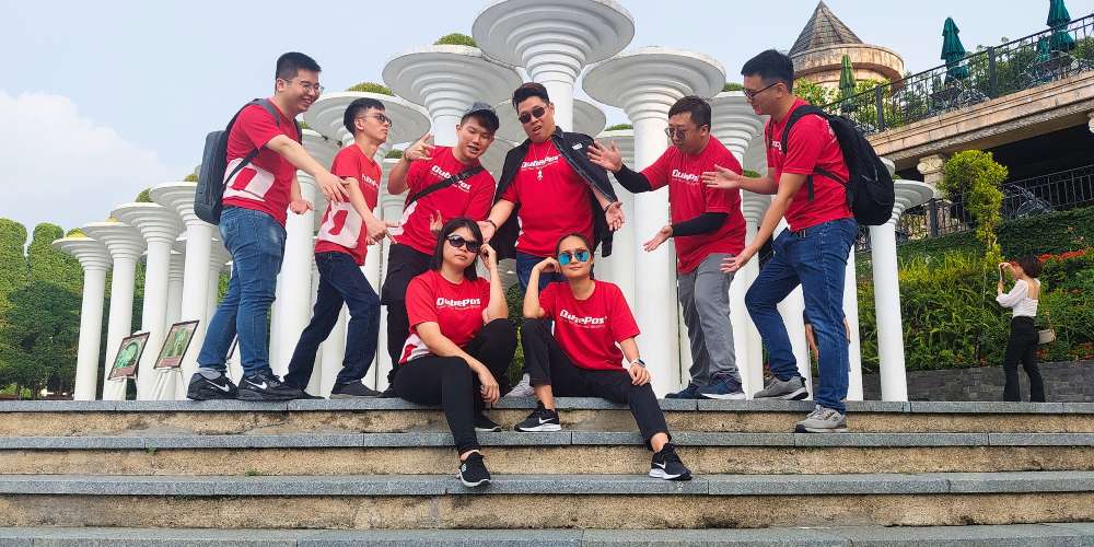 QubeApps Company Trip Vietnam Danang Small Group